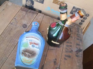 Vintage Jim Beam Illinois decanter plus decorative dual bottle collectible
