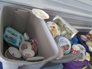 Large quantity of vintlage chilldrens themed dinnerware plates, bowls and cups
