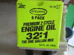 Box of 2-Cycle oil packets