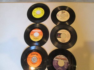 Assorted 45s starting with artist K and L Lionel Richie and the Sunshine band more