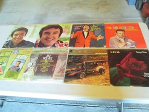 Collection of records with artist name starting J Jin Nabors, Jim Reeves, Jimmy Bryant, Jimmy Dean