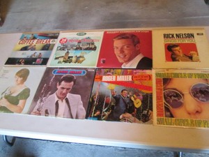 Collection of records with artist name starting R Reg Owen, Rhinelanders, Richard Chamberlain, Rick Nelson, Robin Wilson, Roger Miller, Roger Nichols