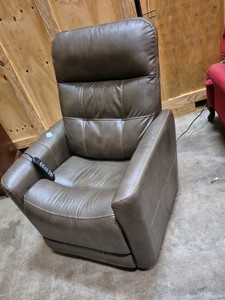 flexsteel electric lift recliner