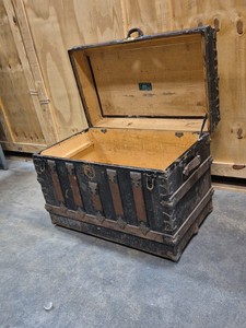 duluth trunk factory antique steamer trunk
