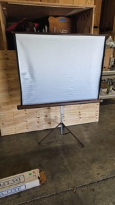 da-lite slide and movie screen