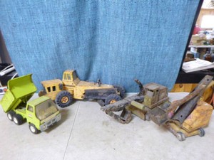 4 Vintage Tonka Trucks