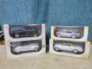 4 Signature Models Die-Cast Cars