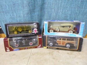 4 Die-Cast Cars