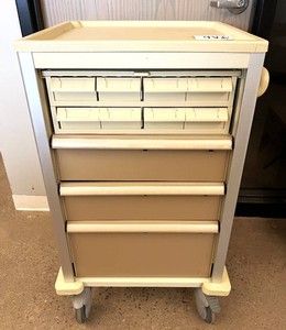 MSRP $2,500 Pocket Nurse Professional Medication &amp Supply Cart, Individual Storage Bins, 3 Large Drawers, Locking wKey No Combo, Pull-Out Side Work Shelf, Rolling Medical, Pharmacy, Vet, Dental &amp Small Parts Organizer, 40H x 22W x 22D