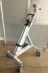 MSRP $1,000 Impact Instrumentation Model 816 Medical Ventilator &amp Oxygen Cart WAirgas Walk-O2-Bout Non-Magnetic Aluminum E Oxygen Cylinder, 24 Cu. Ft., Integrated RegulatorGauge, Uni-Vent 754 Mount &amp 4 Swivel Casters Works Great