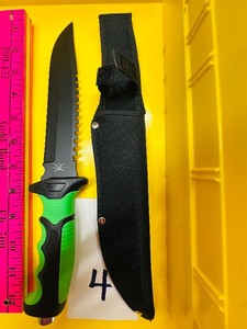 New - Green TacXtreme HUNTING KNIFE w Sheath