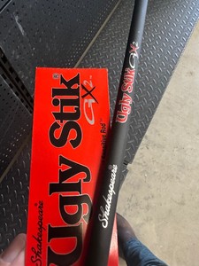 (New) Shakespeare UGLY STIK GX2 Pistol Grip Casting Rod