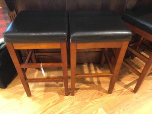 (4) Bar stools, matching