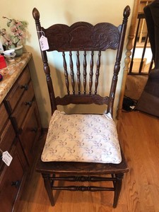 Cane seat chair with cushion