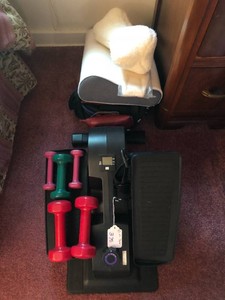 Exercise items - weights, Gubii stepper