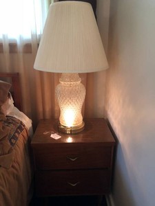 (2) Matching nightstands and (2) matching lamps