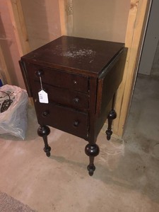 Small sewing stand with dropleaf sides, approx. 29Hx17W (with sides down)