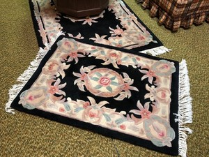 Floral rugs, approx. 42x31 and 66x42 need cleaning