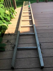 Wood ladder, approx. 10 feet long