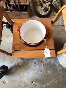 Wood potty chair with enamel pan