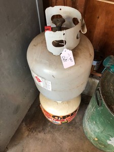 2 propane cylinders