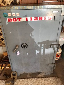 Large heavy Schwab safe with combination