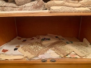 Table cloths, placemats and napkins