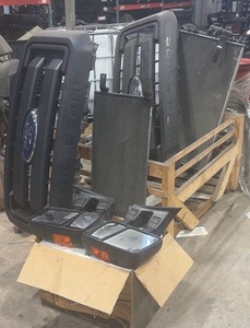 Ford F550 Grills and mirrors. Ford F550 Right and Left Dual Mirrors Ford F550 Super Duty Grills