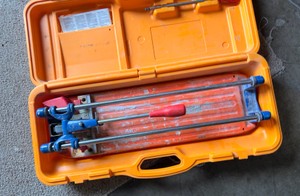 FELKER TS-40  RUBI Manual Tile Cutter with Carrying Case