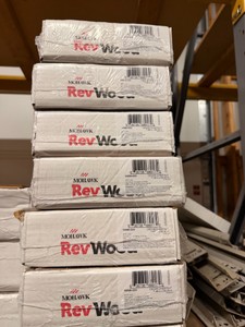 &nbsp;Mohawk RevWood Cedar Chestnut Laminate Flooring – Approx. 118 Sq Ft