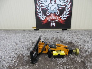 Skid Steer Post Driver - Skid Steer Attachments GIYI 2026 Unused GY-D680