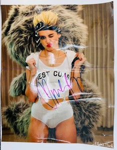 Miley Cyrus Autographed 16 X 20 Photograph - Signed