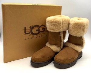 UGG Australia Sundance Chestnut Sheepskin Boots Size 7