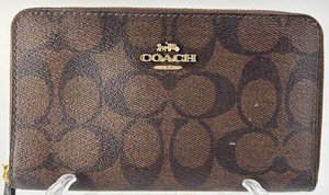 Coach Signature Canvas Zip-Around Wallet ( Matches Lot #104 )