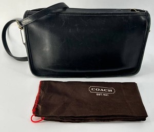 Vintage Black Leather Coach Basic Bag With Dust Bag - 9455