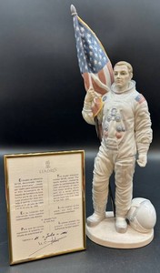 Vintage Lladro 06168 the Apollo Landing Astronaut Figure With COA and Original Box