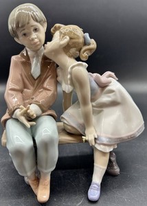 Vintage Lladro 07635 Ten and Growing Porcelain Figurine - 10th Anniversary 1985-1995 with Original Box