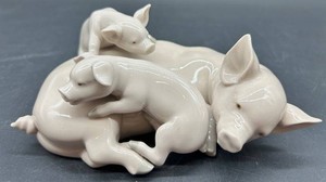 Vintage Lladro Porcelain Sow & Piglets Figurine With Original Box