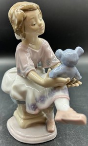 Vintage Lladro 07620 Best Friend Girl With Teddy Bear Porcelain Figurine with Original Box