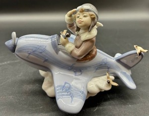 Vintage Lladro 05697 Mi Primer Vuelo Over the Clouds Porcelain Figurine with Original Box