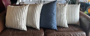 BP - Decorative Throw Pillows - Striped & Blue 20 X 20 in (Lot of 5)
