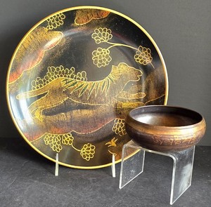 M - Decorative Glass Plates - Raymond Waites & 4.5in Plate (Lot of 2)