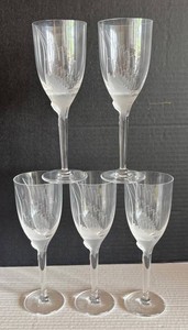 BP - Lalique Ange de Reims Crystal Stemware - 5 Included