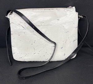 BD - Maison Margiela Distressed Cracked Leather Crossbody Handbag