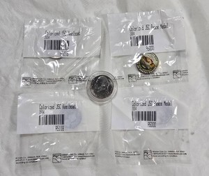 2004 Westward Journey Jefferson Nickel Lot  2 Colorized Peace Medal, 2 Colorized Keelboat & 2004-P  5 Coins