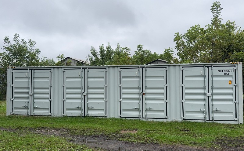 YLEU2560218  Sea Container with 4 Side Doors, 40HC, Single Trip 