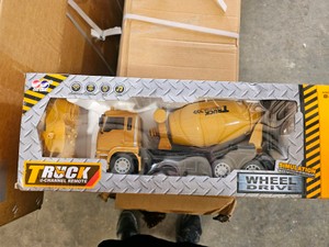 2026 - Unused - FUTURE - Mixer Truck Toy