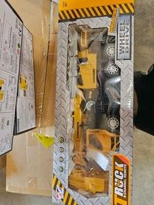 2026 - Unused - FUTURE - Crane Toy