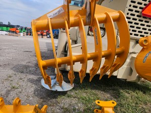 2026 - Unused - FUTURE - CAT305 Excavator Rake with Teeth - Excavator Attachments