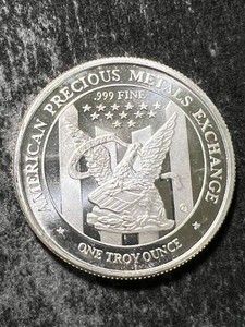 1 TROY OZ .999 FINE SILVER APMEX ROUND